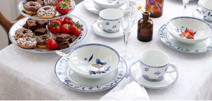 Blått og Hvitt Servise – TEST – Hvite og Blå Tallerkener