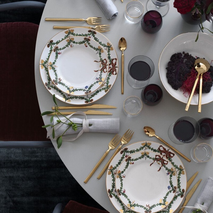 Star Fluted Christmas Juleservise fra Royal Copenhagen