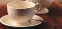 Wedgwood Edme Servise – Edme Tallerkener og Serveringsfat